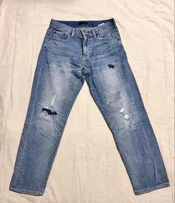 유니클로 청바지 사이즈 23 (58.5cm)