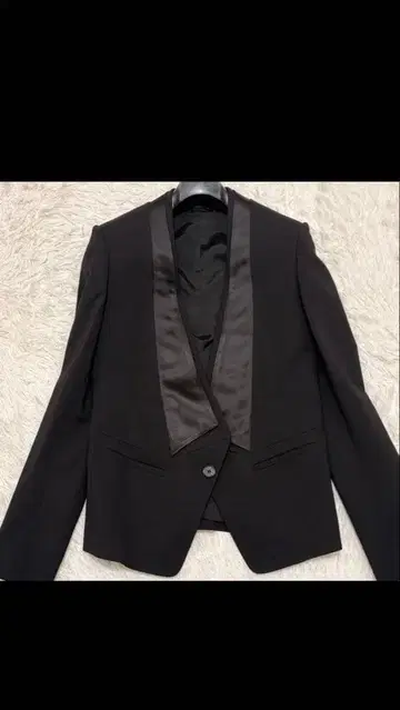 새상품급 닐바렛 숄카라 턱시도 자켓 블랙