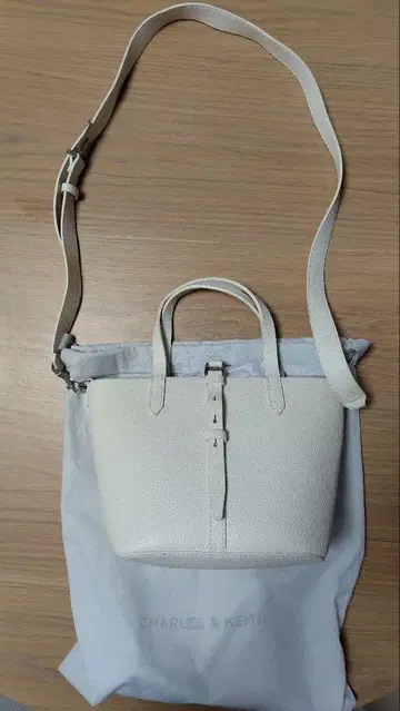 찰스 & 키이스 숄더백 미사용 프로필 읽어주세요