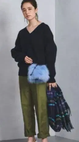 UNITED ARROWS V넥 니트 스웨터