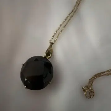 스모키 목걸이, 라운드 펜던트 목걸이