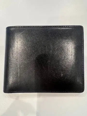 스코치 그레인 가죽 접이식 지갑 블랙