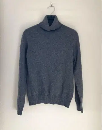 UNIQLO 캐시미어 터틀넥 니트
