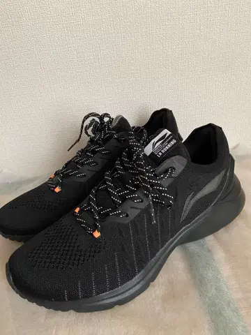 LI-NING 블랙 러닝화 26.5cm