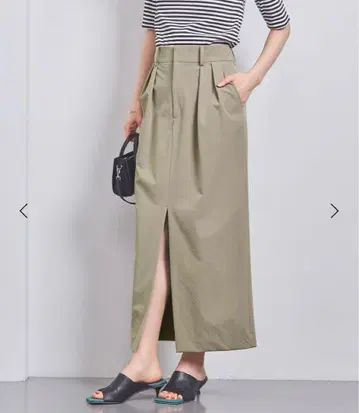 특가! 새상품급 유나이티드 애로우즈 스커트