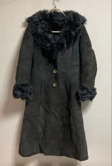 새상품급 무스탕 코트 다크 그레이 퍼 포함