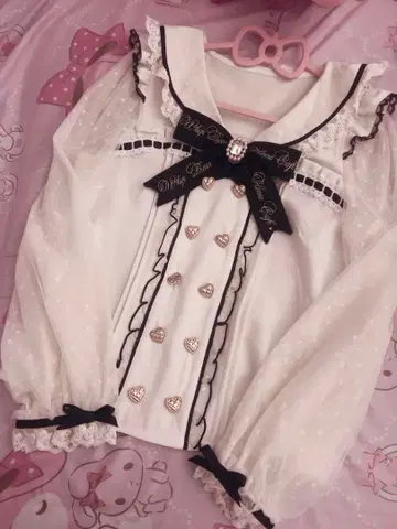 LIZLISA 리즈리사 더블 하트 세일러 블라우스 블랙