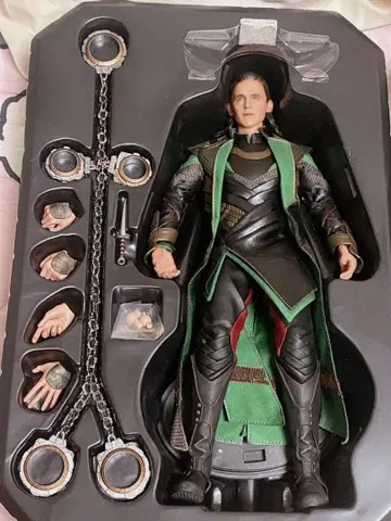 마이티 토르: 다크 월드 로키 1/6 피규어 핫토이즈