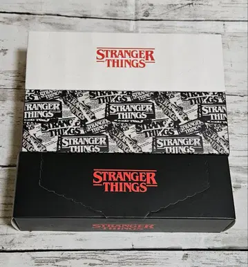 스트레인저 씽스 x 3COINS 콜라보 5가지 패턴 재고 백 3종