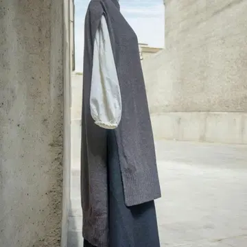 티카 TICCA 스탠드넥 롱 니트 베스트 F 브라운 계열