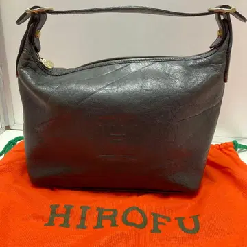 히로후 HIROFU 핸드백 액세서리 파우치 블랙 로고 엠보