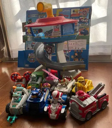 퍼피 구조대 퍼피 스테이션 + 피규어 9개