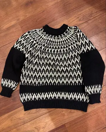 간지 울렌스 노르딕 니트 L