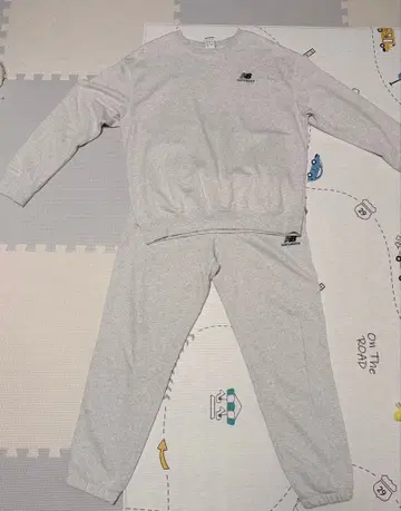 new balance 맨투맨 셋업