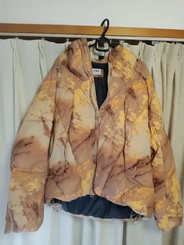 ZARA 추상 프린트 퍼프 자켓 L 사이즈