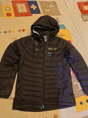 DECENTE MOVE SPORT 후드 부착 다운 자켓 데상트 블랙