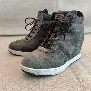 반스 인힐 스니커즈