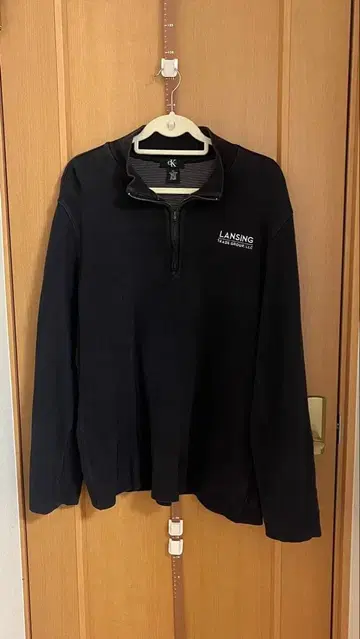 Calvin Klein 맨투맨 12월 말까지 가격 인하