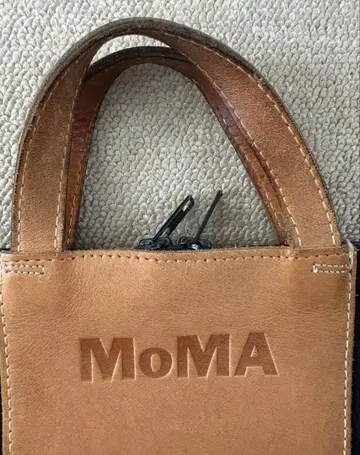 MoMA 가죽 캔버스 숄더백