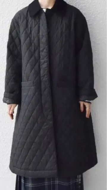 SHIPSany 퀼팅 코트 블랙