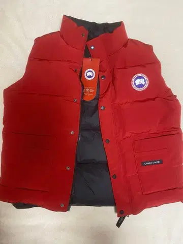 새상품! CANADA GOOSE 프리 스타일 크루 베스트 L 빨간색