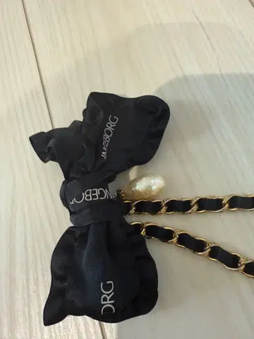 잉게보그 리본형 키링 블랙 새틴