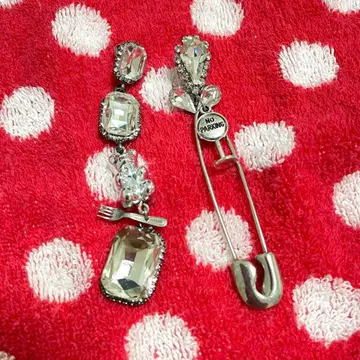 새상품급! guriguri 그리그리 안전핀 & 베어 귀걸이