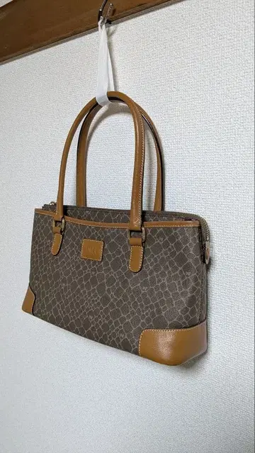 크로커다일 패턴 토트백