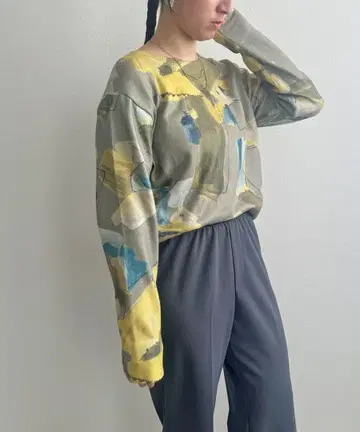 새상품 이번 시즌 레르비에 LHELBIE 러프 페인트 니트탑