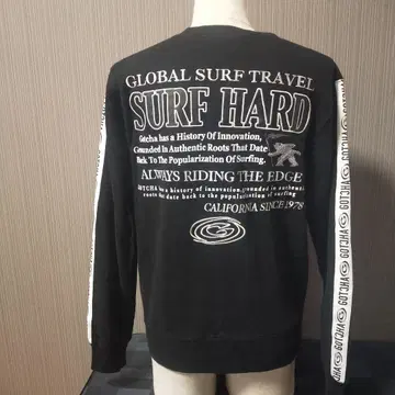 [ 새상품급 ] GOTCHA 블랙 크루넥 트레이닝복