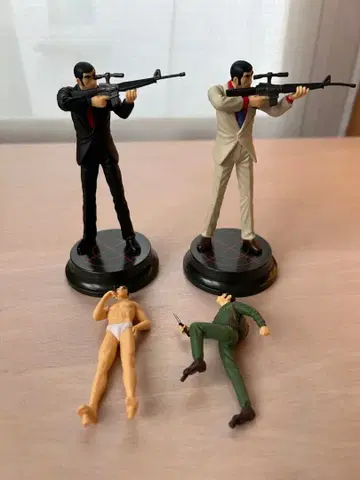 골고 13 피규어 세트