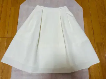 <12/14까지 한정 가격 인하> 폭시 바론 스커트 화이트 36