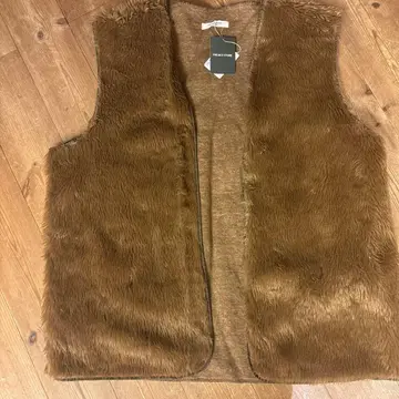 FREAKS STORE 브라운 퍼 베스트