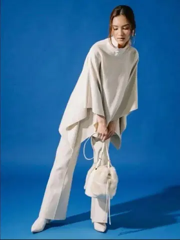 CELFORD 셀포드 케이프 니트 팬츠 셋업 아이보리 36