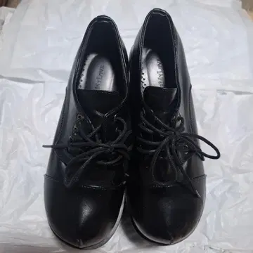 블랙 플랫폼 슈즈 통굽 부츠