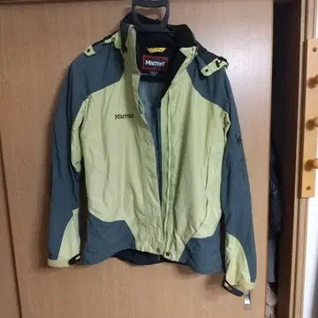 레어 마모트 자켓