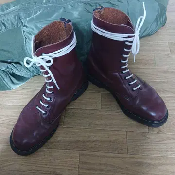 Dr.Martens 영국제 차심 체리 레드 10홀