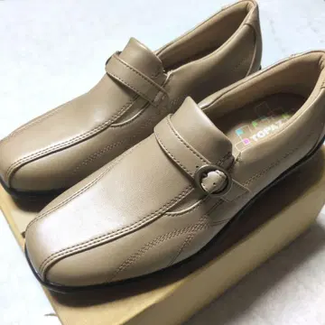 TOPAZ 베이지 로퍼