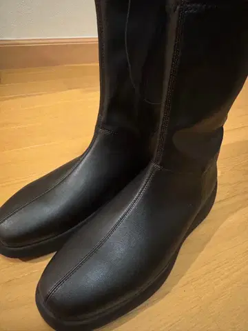 새상품 UNIQLO 스트레치 숏부츠 24.5cm