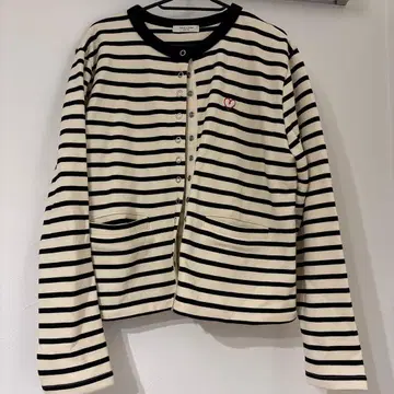 FREAKSSTORE 스트라이프 패턴 가디건 아이보리/블랙