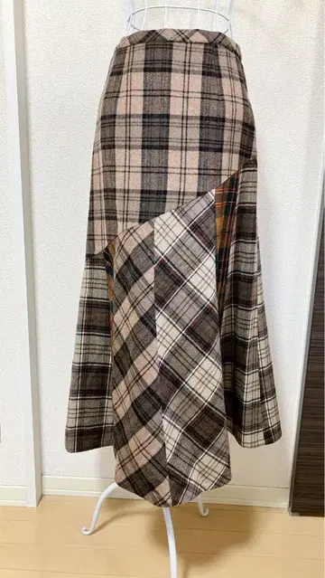 SENSO UNICO 센소유니코 t.b 체크 패널 절개 스커트