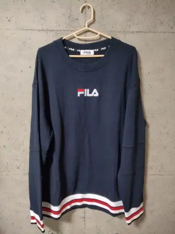 FILA 맨투맨 백 프린트 라인 리브 트레이닝복 크루넥