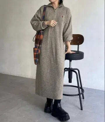 새상품 꽈배기 짜임 하프 지퍼 원피스