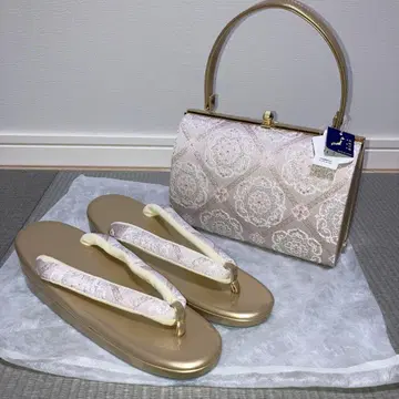 [새상품] 골드 꽃무늬 기모노 가방과 조리 세트 24cm 정도