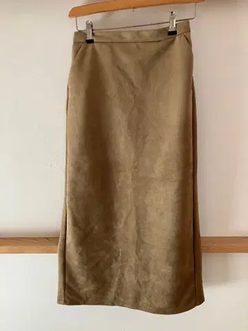 새상품급 lepsim 스웨이드 라이크 내로우 스커트