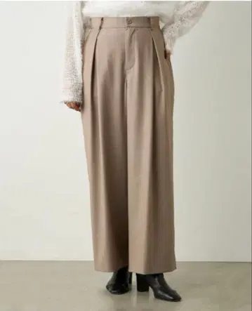 새상품 비어즐리 와이드 레그 팬츠 베이지