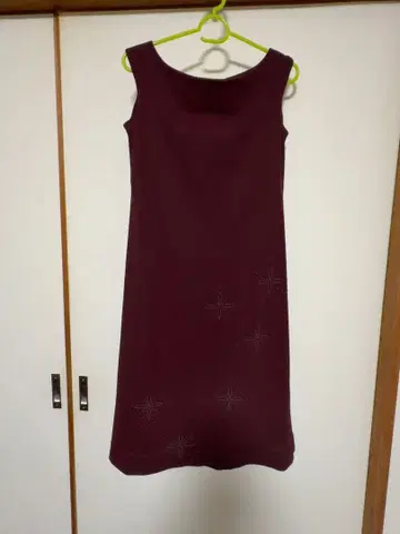 시빌라의 슬리브리스 원피스