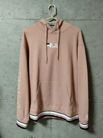 FILA 휠라 라인 리브 소매 프린트 풀 후드티 맨투맨