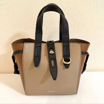 [ 금일 한정 ] FURLA 훌라 백