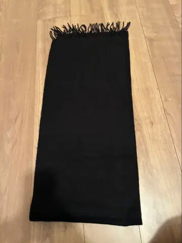 ISSEY MIYAKE pwrmanwntw 블랙 머플러